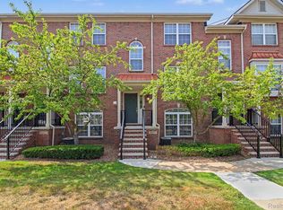 20027 Boardwalk Blvd, Southfield, MI 48075
