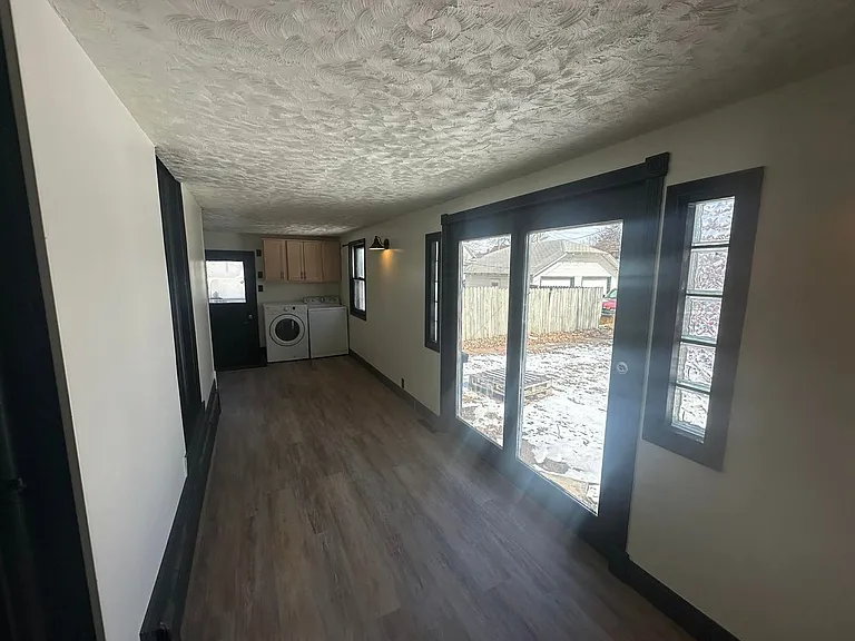 711 W Adams St — Photo 12