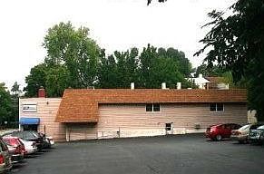 2nd image of 2 N Plandome Rd