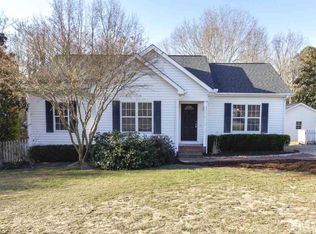 5708 Stone Crystal Dr, Fuquay Varina, NC 27526