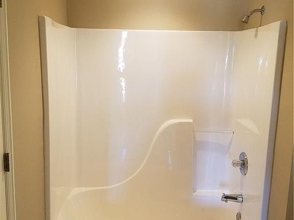 5th image of 2708 Shady Brook Ln