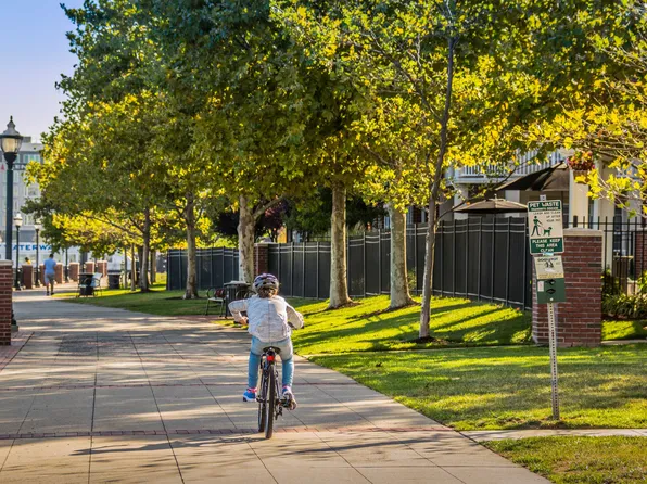 24a Avenue image 14 of 28