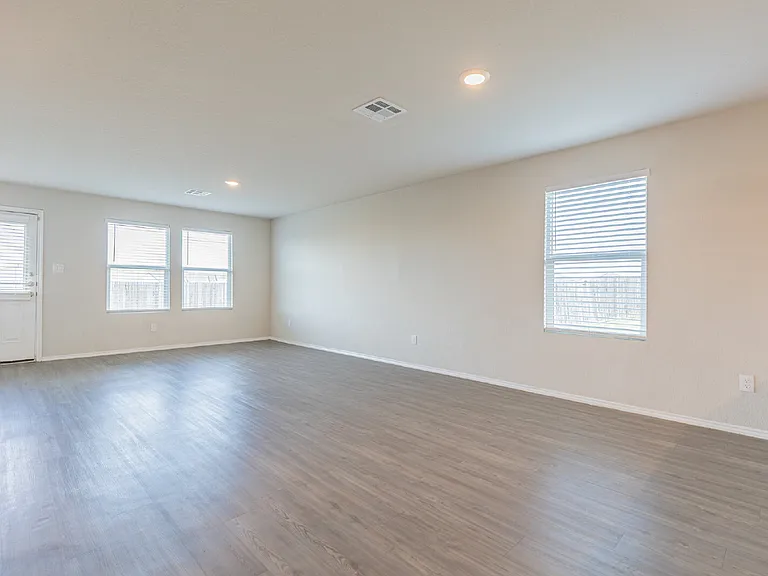 2766 Rosefinch — Photo 9