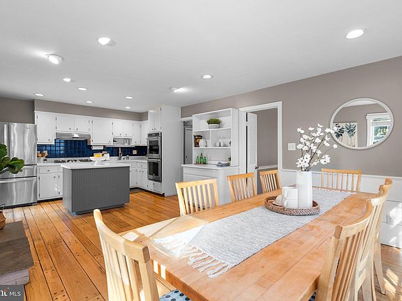 5th image of 8914 Tuckerman Ln