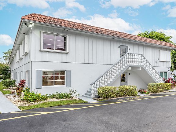 2nd image of 639 W Oakland Park Boulevard #205d