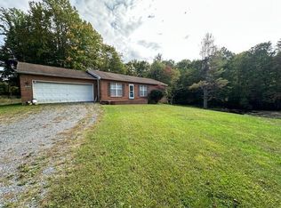 92 Fenway Ct, Nettie, WV 26681