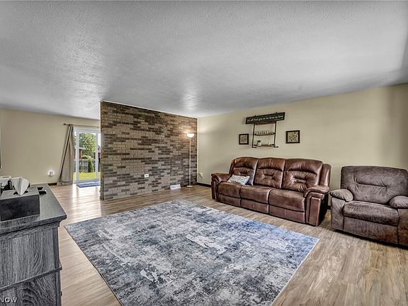 5th image of 4195 Regal Ave