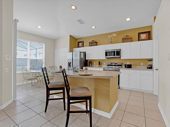 5th image of 8190 Fan Palm Way #Id1246675p
