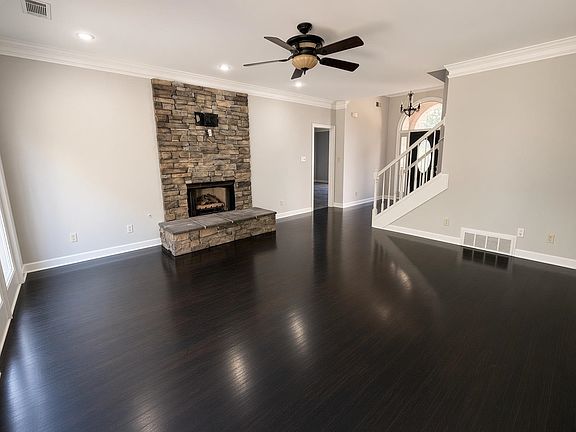 5th image of 648 Alexandria Dr