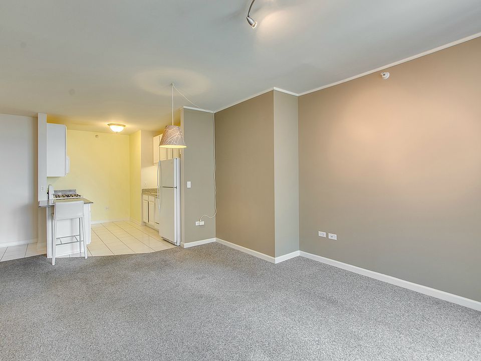 1st image of 125 S Jefferson St #2103