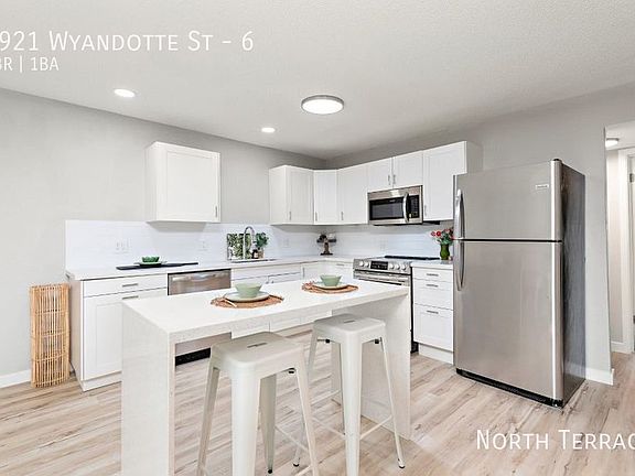 5th image of 3921 Wyandotte St APT 6