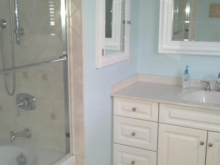 Master bath on 1st Floor