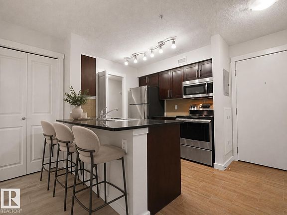 3rd image of 5816 Mullen Pl NW #205