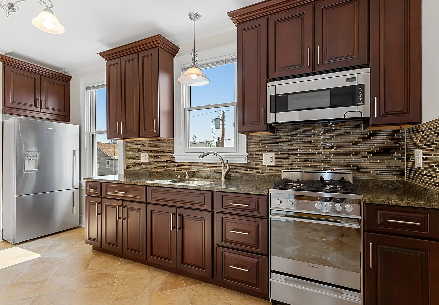 2 bed, $2,700 — Photo 1