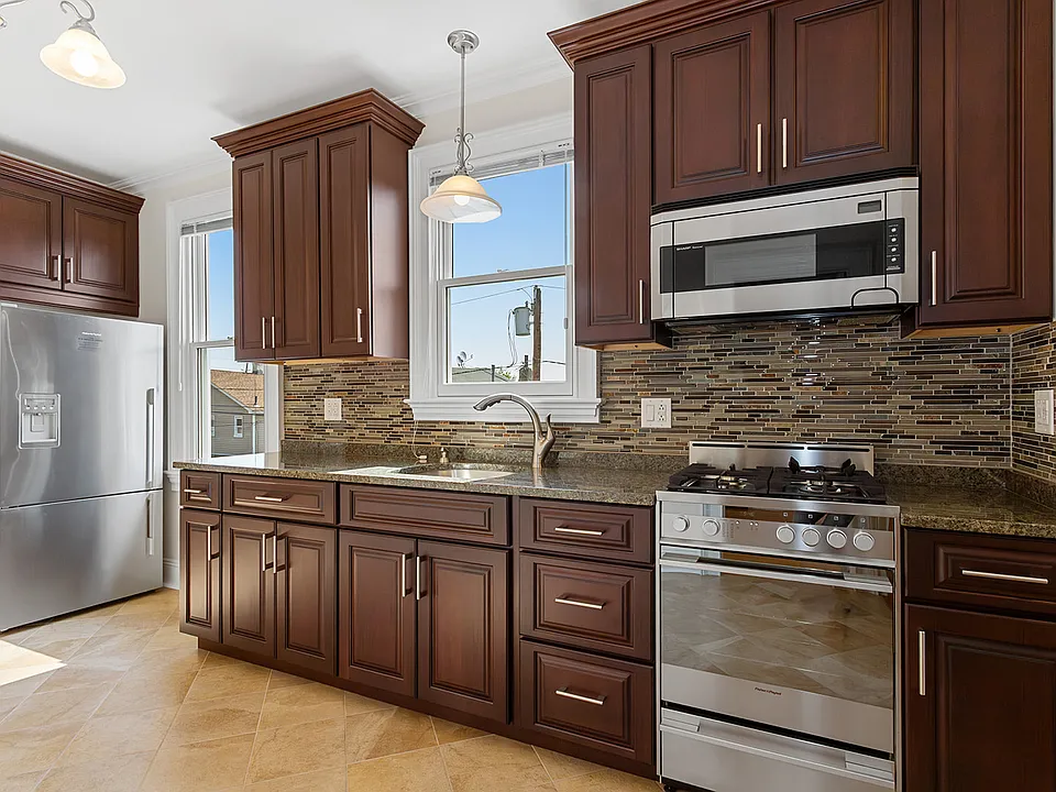 327 Lilac Ln #2