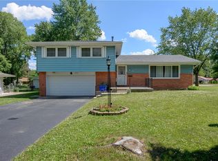 1553 Allison Dr, Decatur, IL 62526