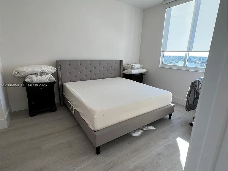 18800 NE 29th Ave #25 — Photo 17