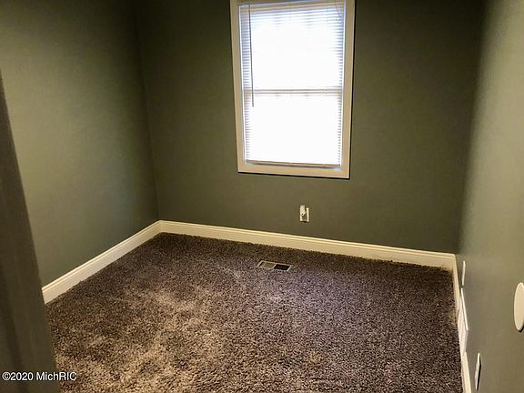 5th image of 3453 Max Paulsen Dr