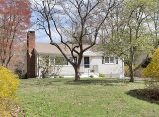 18 Stonybrook Rd, Norwalk, CT 06851