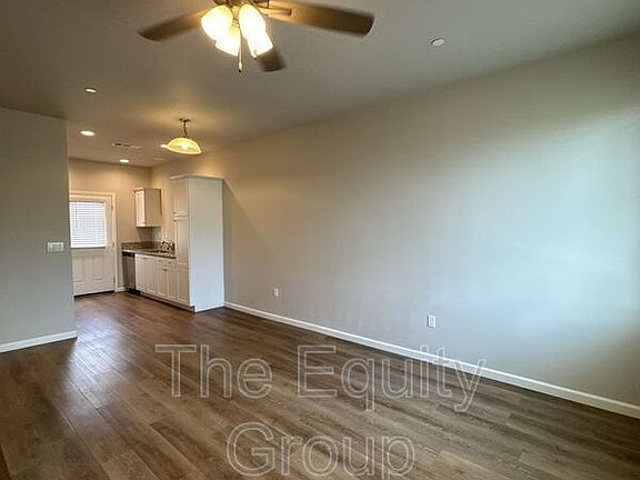 3rd image of 406 S Summit St Unit 103