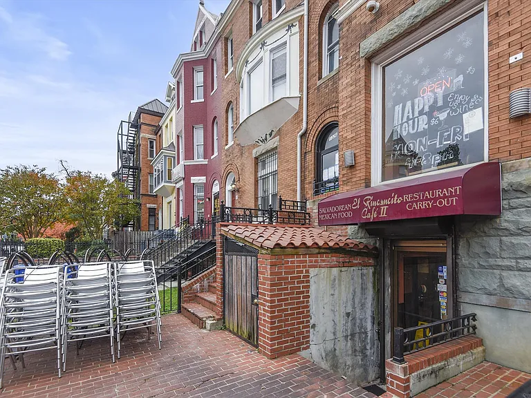 1401 Columbia Rd — Photo 49