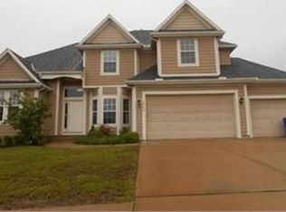 15425 S Hallet St, Olathe, KS 66062