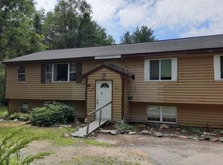 222 1/2 South Rd, Pepperell, MA 01463