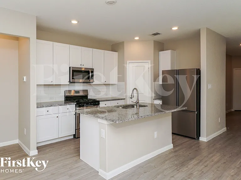 1224 Treehouse Ln — Photo 6