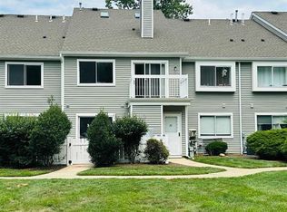 30 Sassafras Ct, North Brunswick, NJ 08902