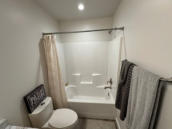5th image of 2632 Avelar Ct