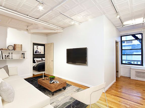4th image of 8 Liberty Pl #3