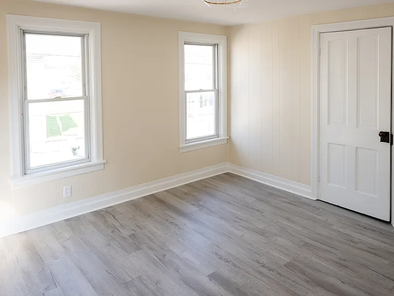 307 S Baltimore St — Photo 14
