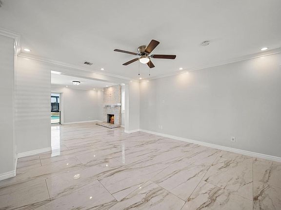 5th image of 25175 Fir Ave
