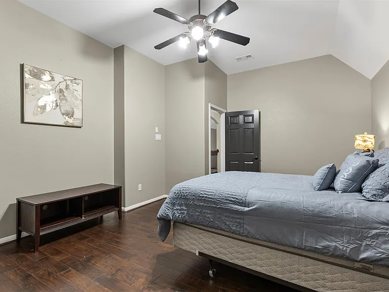 13923 Prospect Point Dr — Photo 38