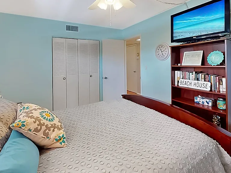 1215 S Portofino Dr #D301 — Photo 18