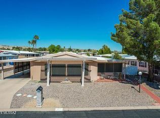 140 W Pinon Dr, Green Valley, AZ 85614