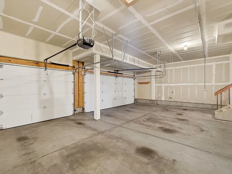 5660 Many Springs Dr — Photo 35