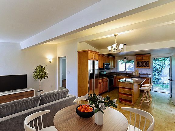 2nd image of 1014 Mooney Dr