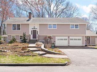 55 Fountain Ave, Barrington, RI 02806