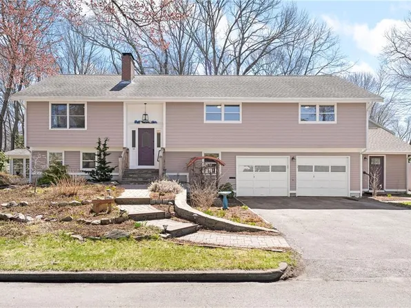 55 Fountain Ave, Barrington, RI 02806