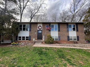 11909 W Kings Gate Rd, Knoxville, TN 37934