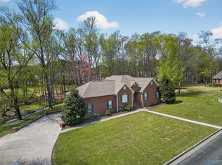 511 Tahoe Trl, Albertville, AL 35950