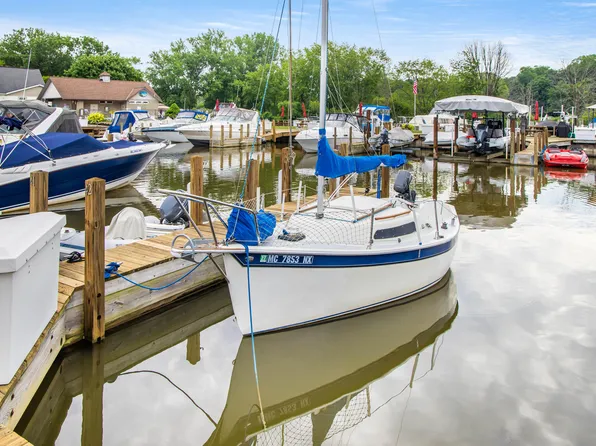 500 Virginia Ave #42, South Haven, MI 49090