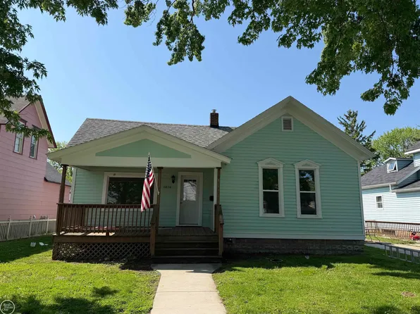 1214 Gillett St, Port Huron, MI 48060