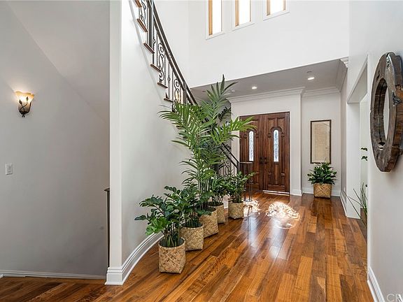 3rd image of 6846 W Pacific View Dr