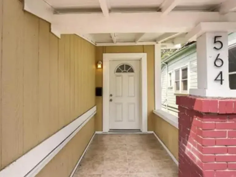 564 Alhambra St — Photo 7