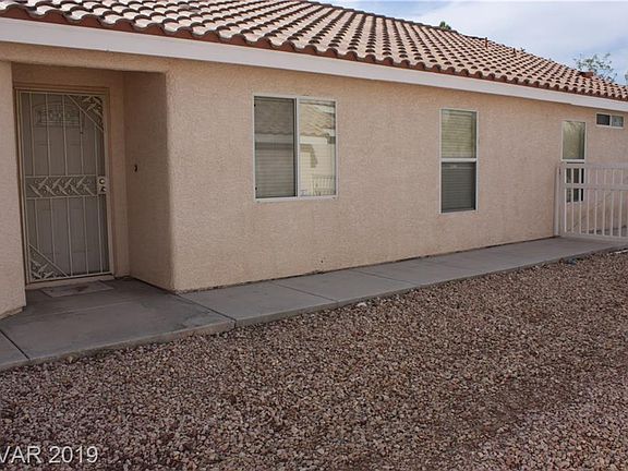 3rd image of 908 Emerald Stone Ave