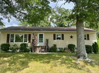 9 Birch Dr, Beacon, NY 12508