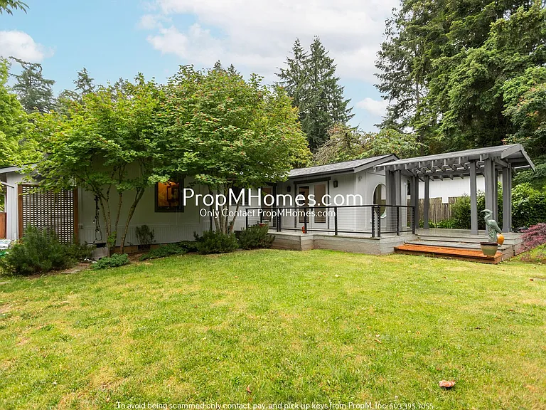 1112 Erickson St — Photo 29