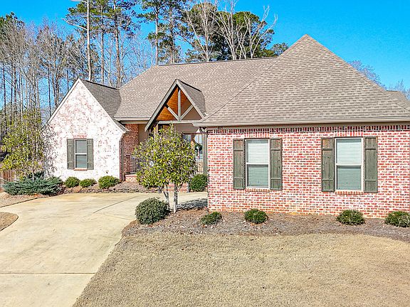2nd image of 405 Elen Ct
